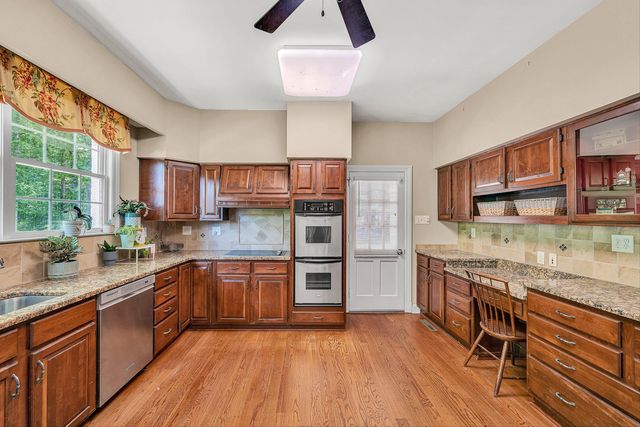 260 Peaceful Valley LN, Rocky Mount, VA 24151