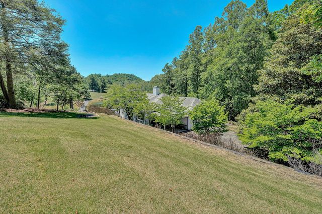 260 Peaceful Valley LN, Rocky Mount, VA 24151
