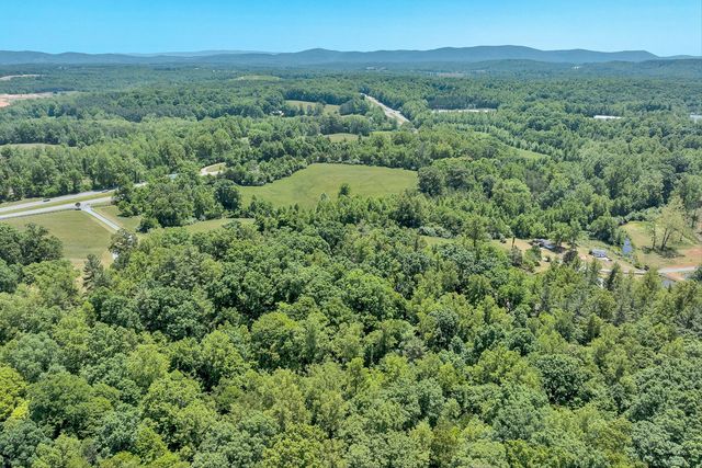260 Peaceful Valley LN, Rocky Mount, VA 24151
