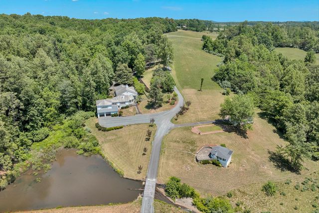 260 Peaceful Valley LN, Rocky Mount, VA 24151