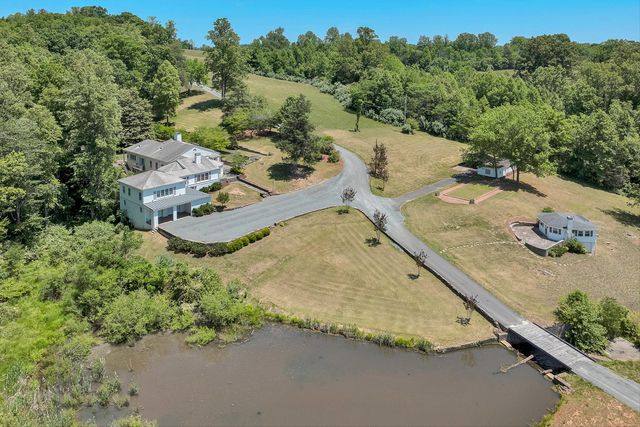 260 Peaceful Valley LN, Rocky Mount, VA 24151