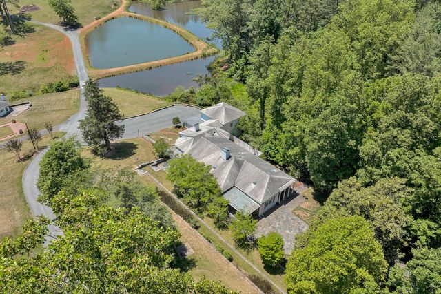 260 Peaceful Valley LN, Rocky Mount, VA 24151
