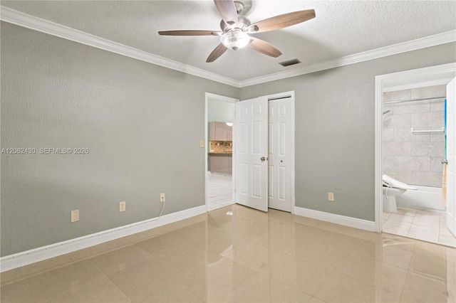 5471 W 27th Ct, Hialeah, FL 33016