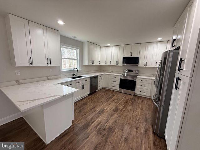 206 SAYLERS CREEK RD, Locust Grove, VA 22508