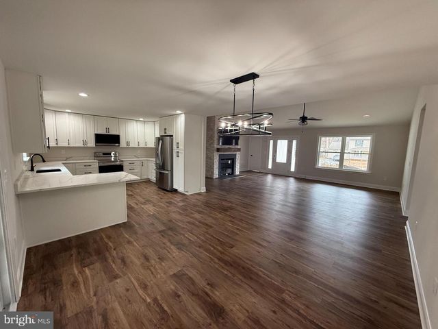 206 SAYLERS CREEK RD, Locust Grove, VA 22508