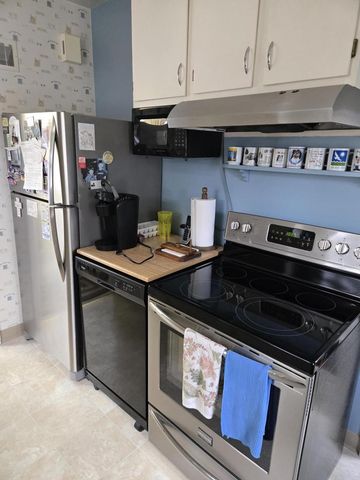 520 4 Mile ROAD, Racine, WI 53402