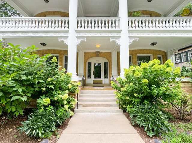 579 Summit Avenue 102, Saint Paul, MN 55102