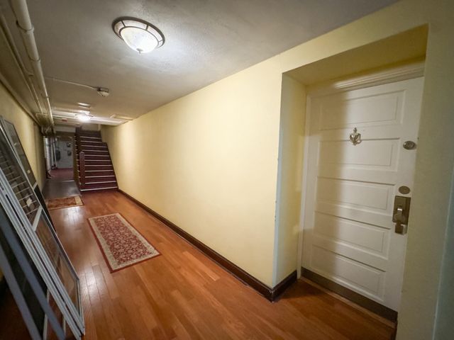 579 Summit Avenue 102, Saint Paul, MN 55102
