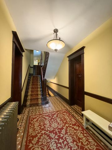 579 Summit Avenue 102, Saint Paul, MN 55102