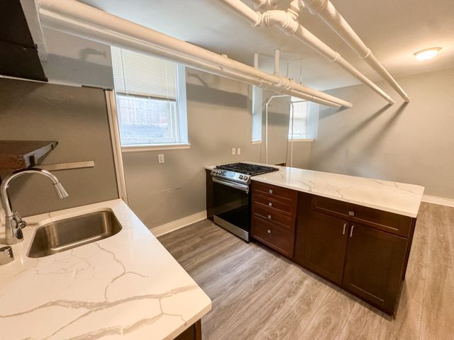 579 Summit Avenue 102, Saint Paul, MN 55102