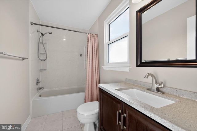 11 DOTTIE LN, Sicklerville, NJ 08081