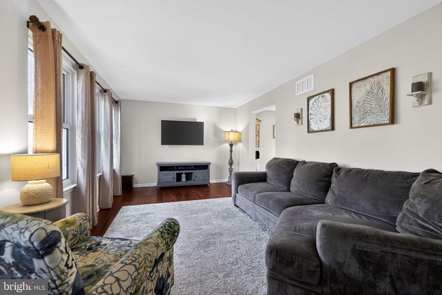 11 DOTTIE LN, Sicklerville, NJ 08081