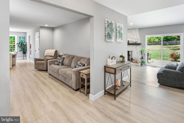 422 MULLICA HILL RD, Mullica Hill, NJ 08062