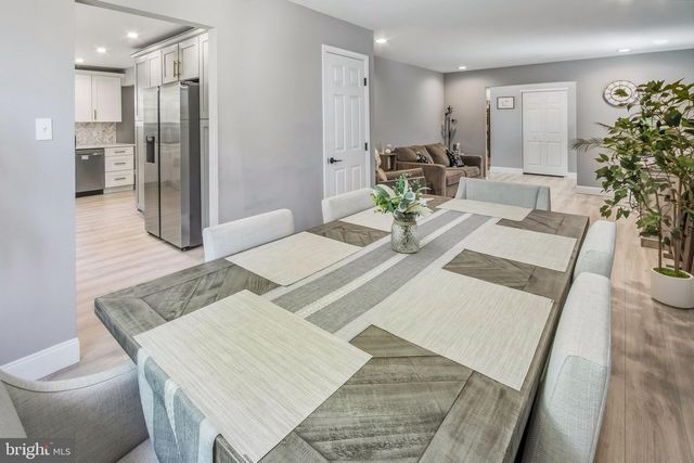 422 MULLICA HILL RD, Mullica Hill, NJ 08062