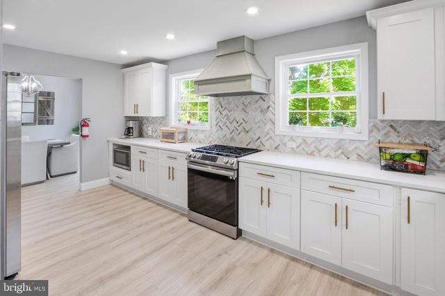422 MULLICA HILL RD, Mullica Hill, NJ 08062