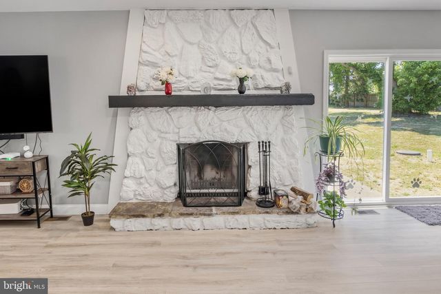 422 MULLICA HILL RD, Mullica Hill, NJ 08062
