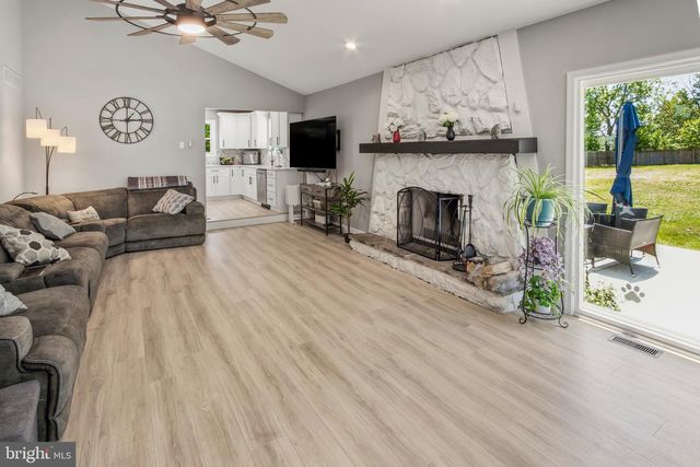 422 MULLICA HILL RD, Mullica Hill, NJ 08062