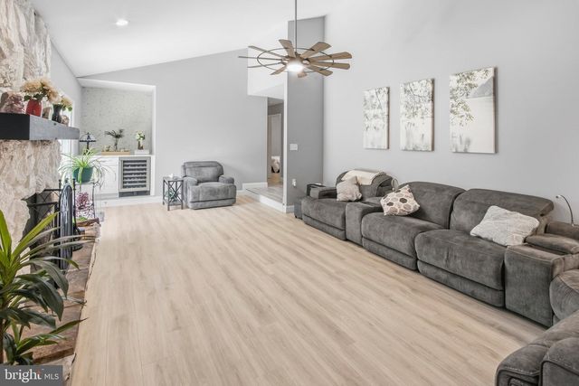 422 MULLICA HILL RD, Mullica Hill, NJ 08062