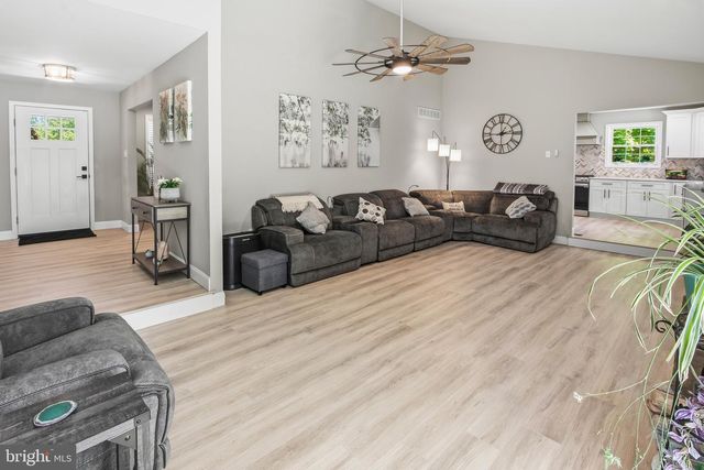 422 MULLICA HILL RD, Mullica Hill, NJ 08062