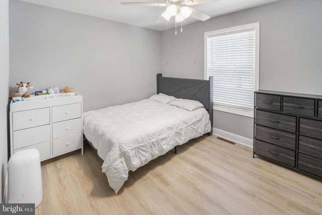 422 MULLICA HILL RD, Mullica Hill, NJ 08062