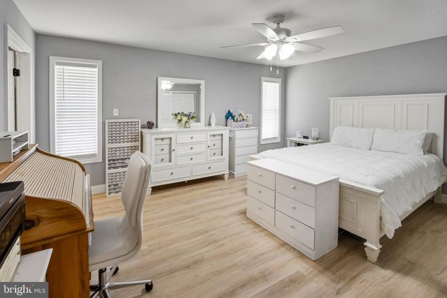 422 MULLICA HILL RD, Mullica Hill, NJ 08062