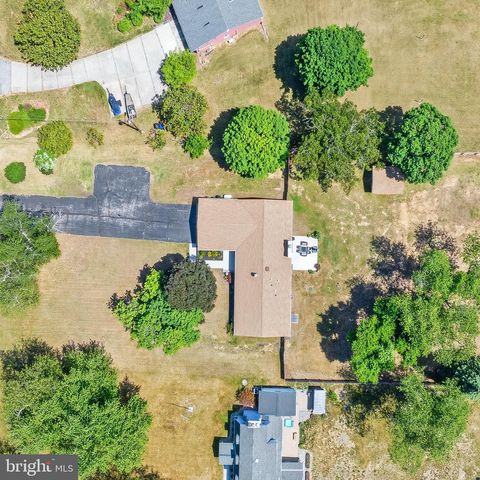 422 MULLICA HILL RD, Mullica Hill, NJ 08062