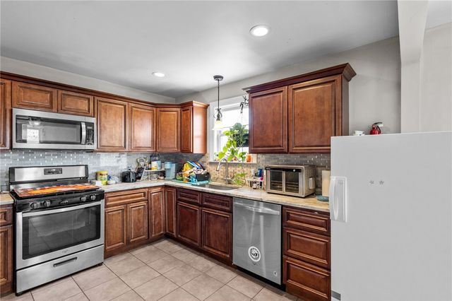 46 Irving Street, North Providence, RI 02904