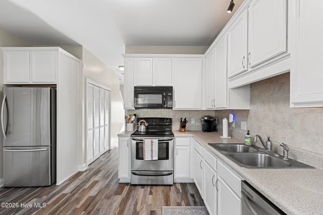 211 Gelynda Court, Holly Ridge, NC 28445