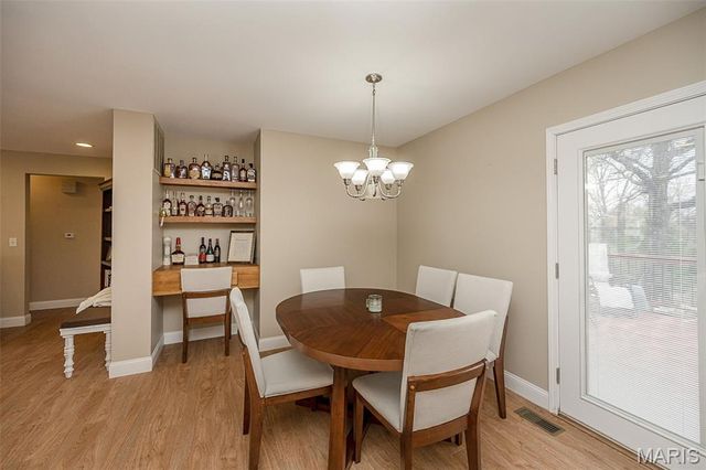 1226 Kings Trail Lane, Fenton, MO 63026