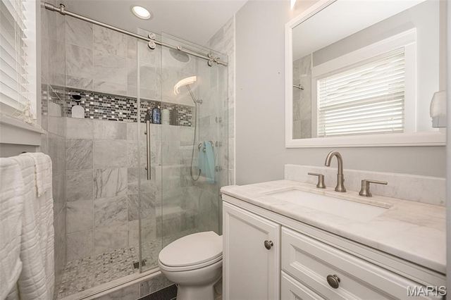 1226 Kings Trail Lane, Fenton, MO 63026