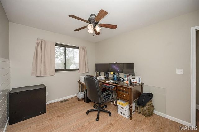 1226 Kings Trail Lane, Fenton, MO 63026