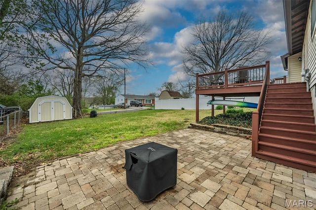 1226 Kings Trail Lane, Fenton, MO 63026