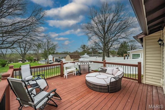 1226 Kings Trail Lane, Fenton, MO 63026