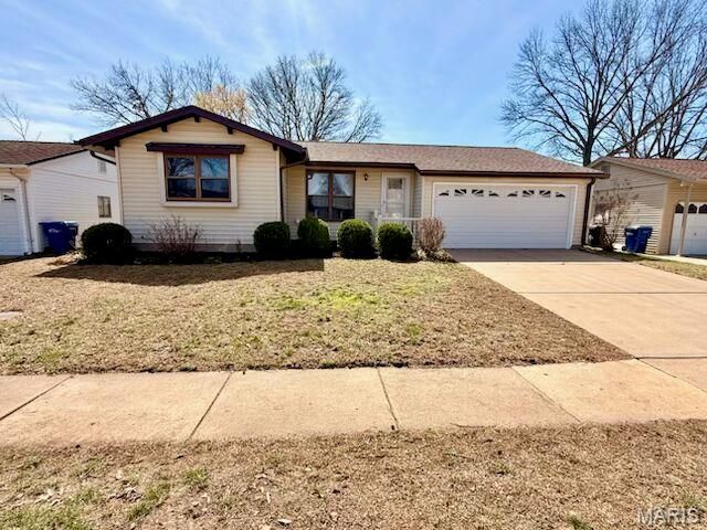 1226 Kings Trail Lane, Fenton, MO 63026