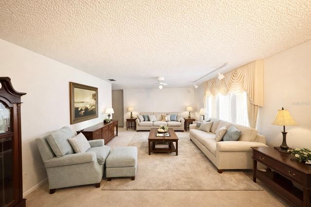 1813 MAINE COURT, Tavares, FL 32778