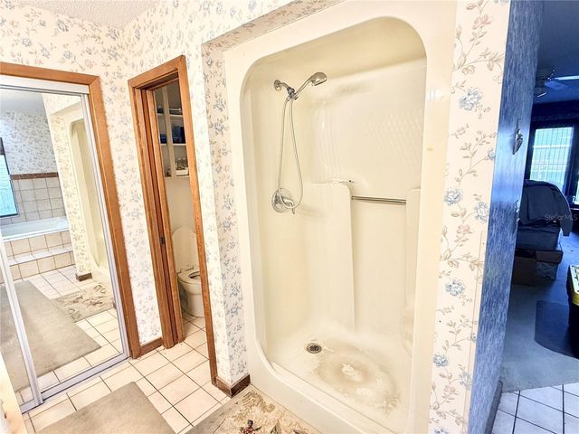 1813 MAINE COURT, Tavares, FL 32778