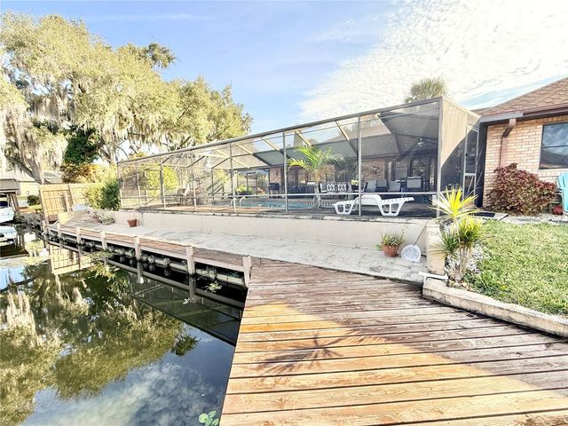 1813 MAINE COURT, Tavares, FL 32778