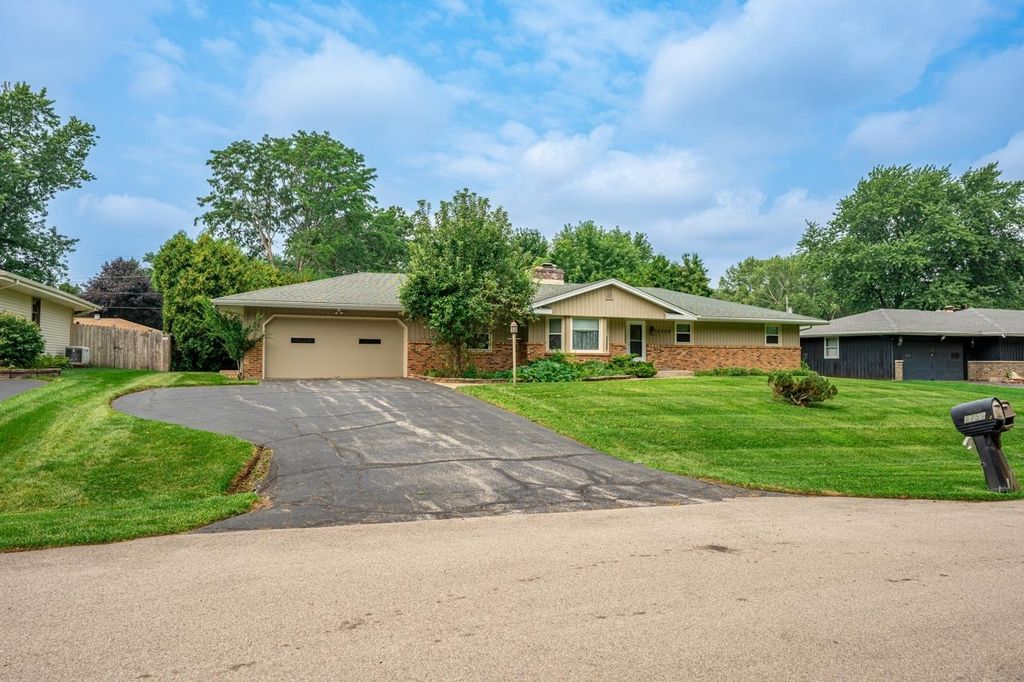 2759 WINDAMERE Way, Rockford, IL 61109