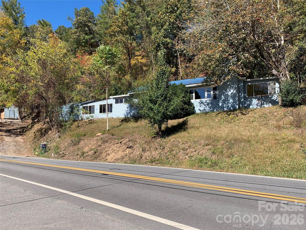 465 Bee Tree Road, Swannanoa, NC 28778