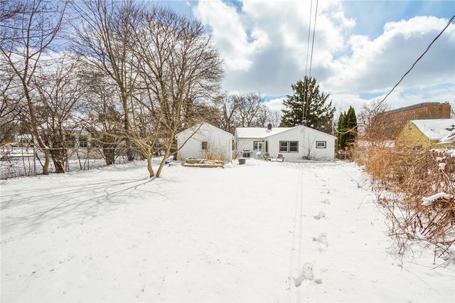 116 Cimarron Drive, Rochester, NY 14620