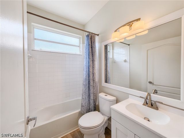 9750 Sassafras CT, Estero, FL 33928