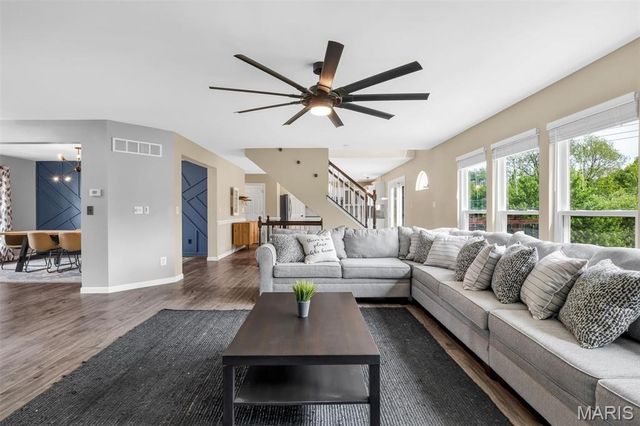 6 Parsons Creek Court, O'fallon, MO 63366