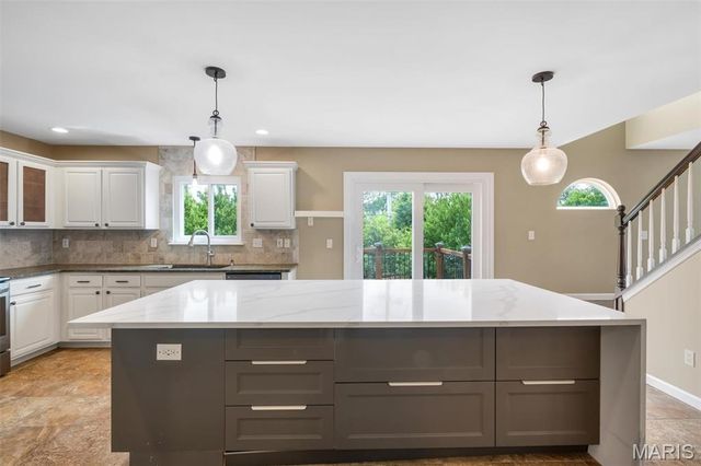 6 Parsons Creek Court, O'fallon, MO 63366