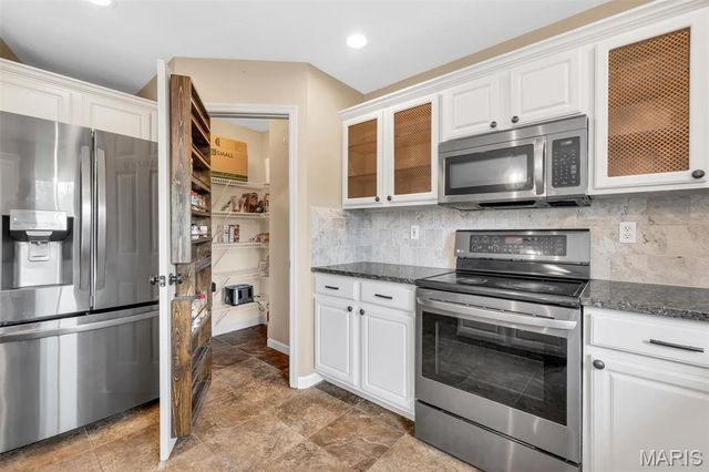 6 Parsons Creek Court, O'fallon, MO 63366