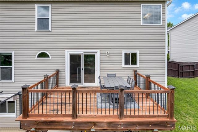 6 Parsons Creek Court, O'fallon, MO 63366