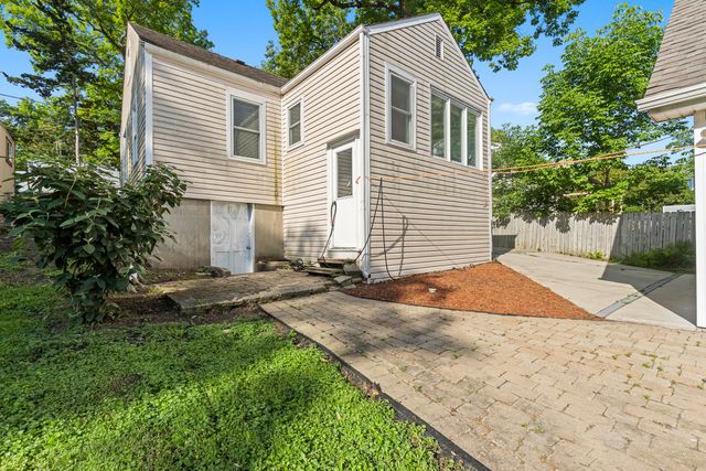 21276 W Arbor Lane, Lake Zurich, IL 60047