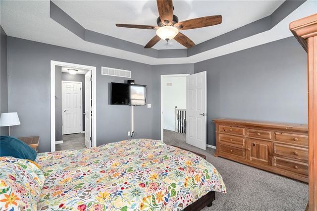 15604 Pebble Terrace, Basehor, KS 66007