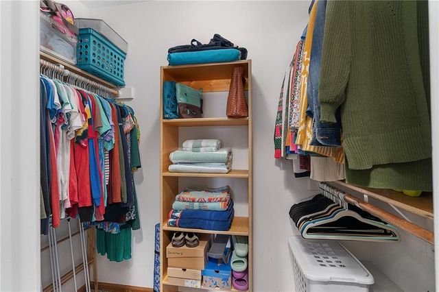 15604 Pebble Terrace, Basehor, KS 66007