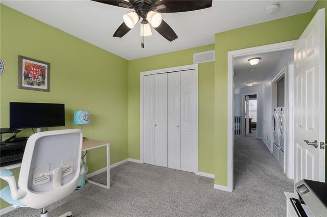 15604 Pebble Terrace, Basehor, KS 66007