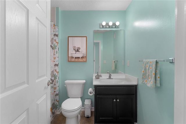 15604 Pebble Terrace, Basehor, KS 66007